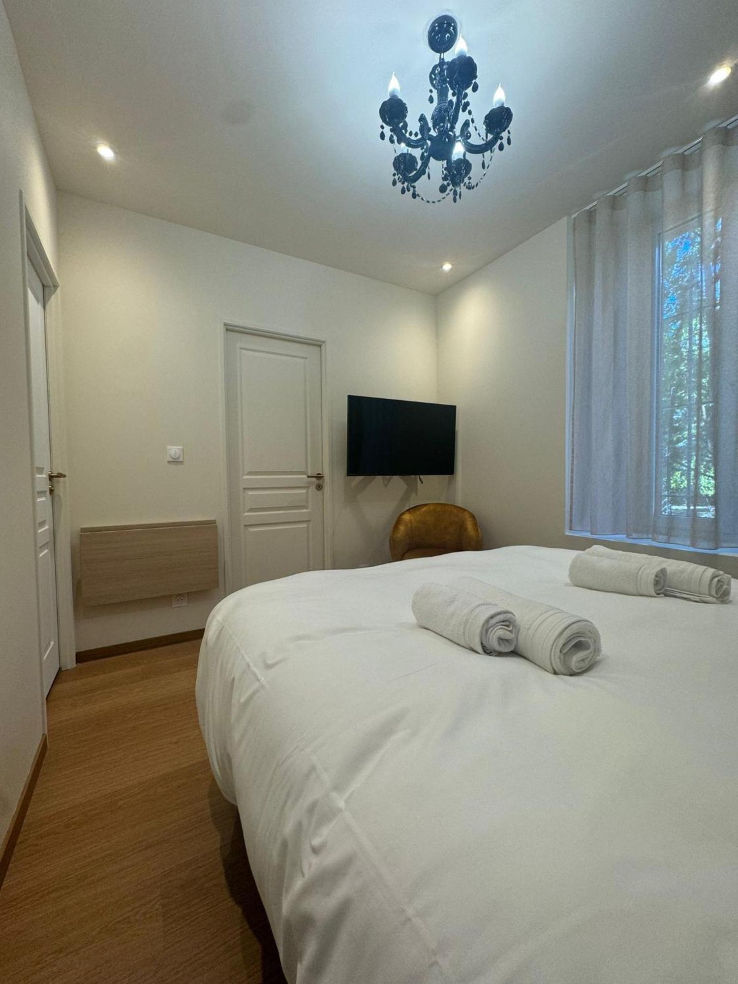 Appartements Confortables Avec Vue Montagne - Residence Villa Belle Fleur Château-Ville-Vieille Kültér fotó