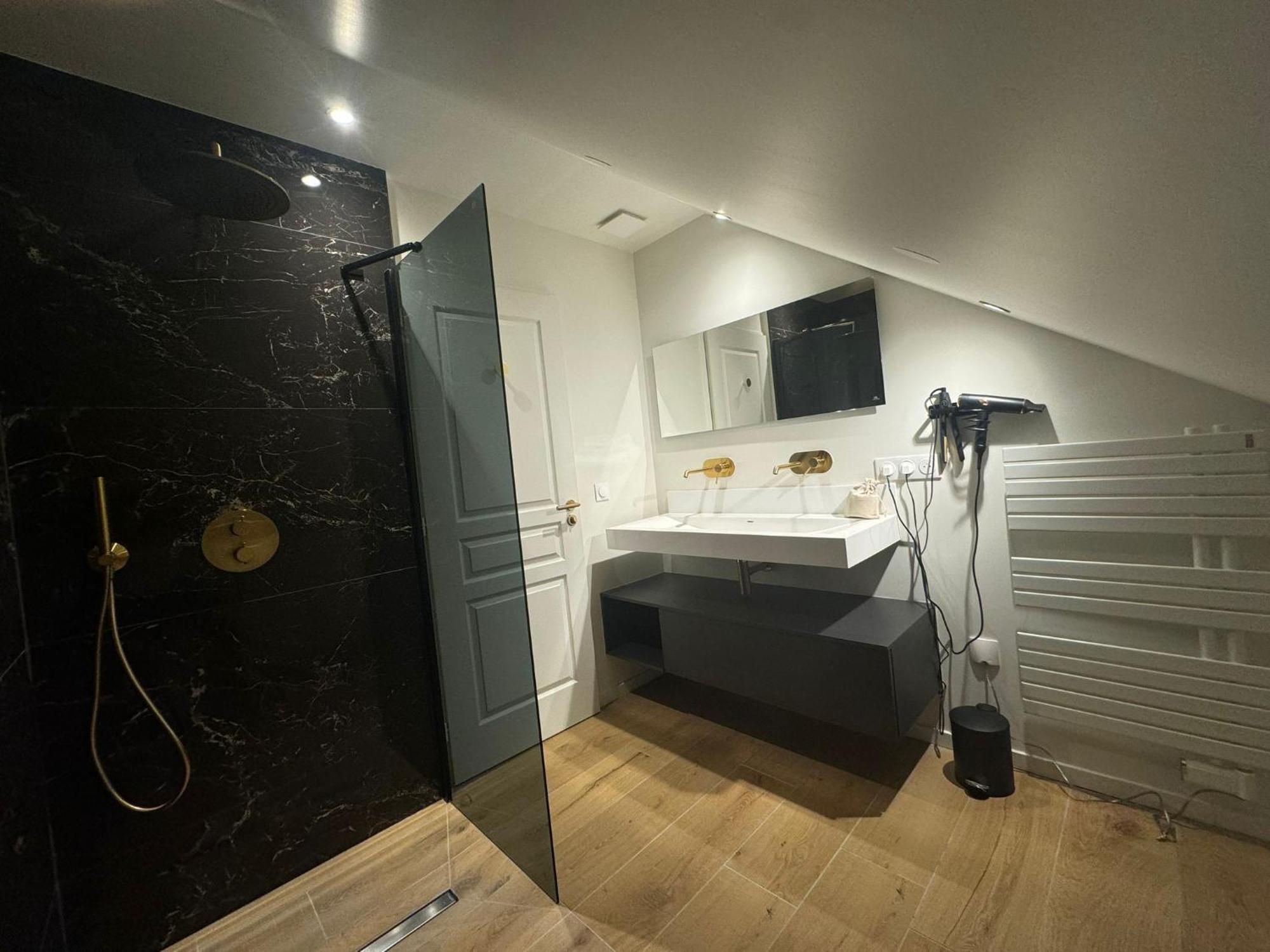 Appartements Confortables Avec Vue Montagne - Residence Villa Belle Fleur Château-Ville-Vieille Kültér fotó
