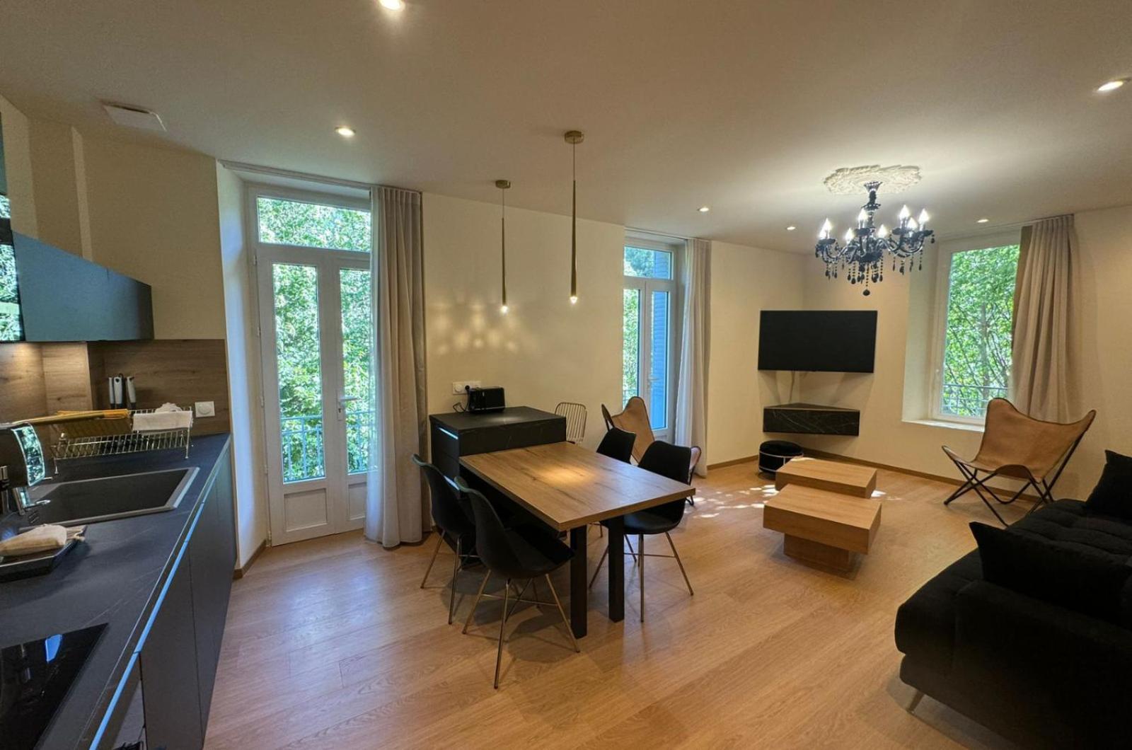 Appartements Confortables Avec Vue Montagne - Residence Villa Belle Fleur Château-Ville-Vieille Kültér fotó
