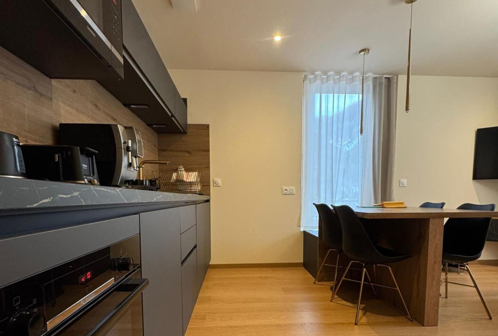 Appartements Confortables Avec Vue Montagne - Residence Villa Belle Fleur Château-Ville-Vieille Kültér fotó